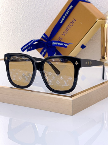 LV Sunglasses AAAA-4300