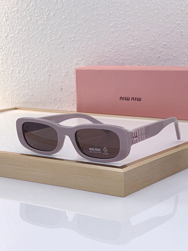 Miu Miu Sunglasses AAAA-947