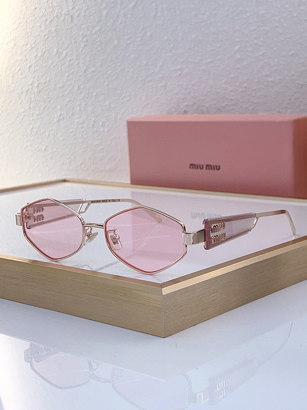 Miu Miu Sunglasses AAAA-970