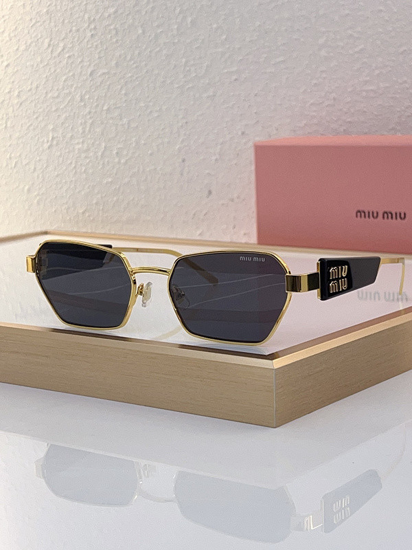 Miu Miu Sunglasses AAAA-961