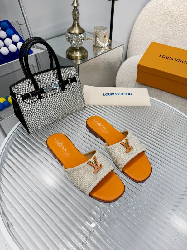 LV women Sandals 1：1 Quality-802