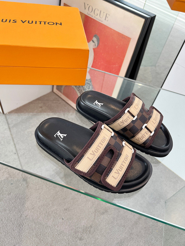 LV women Sandals 1：1 Quality-822