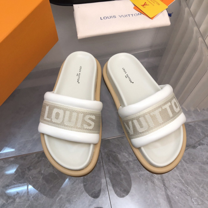 LV women Sandals 1：1 Quality-837