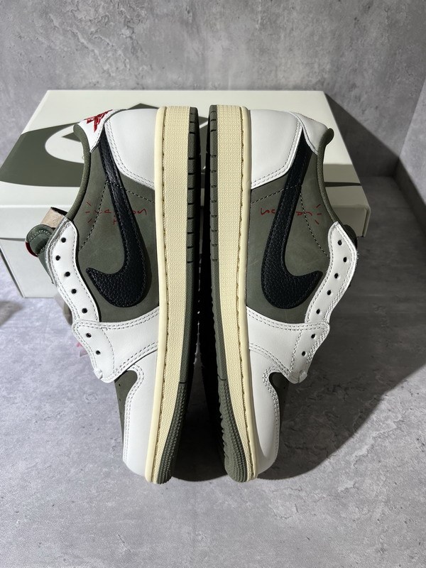 Authentic Travis Scott x Air Jordan 1 Low “Medium Olive”