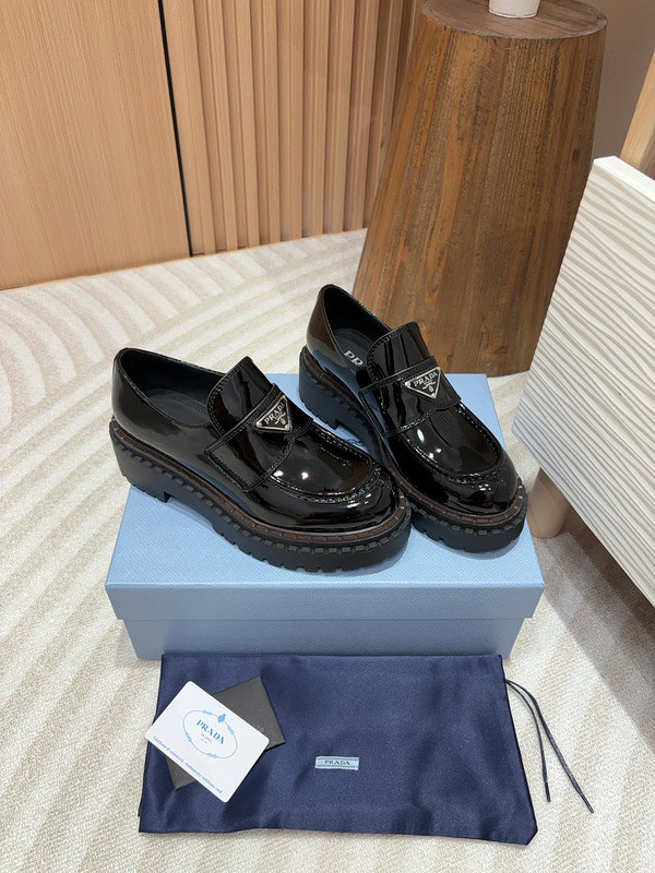 Prada women shoes 1：1 quality-559