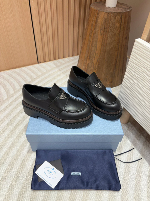 Prada women shoes 1：1 quality-558