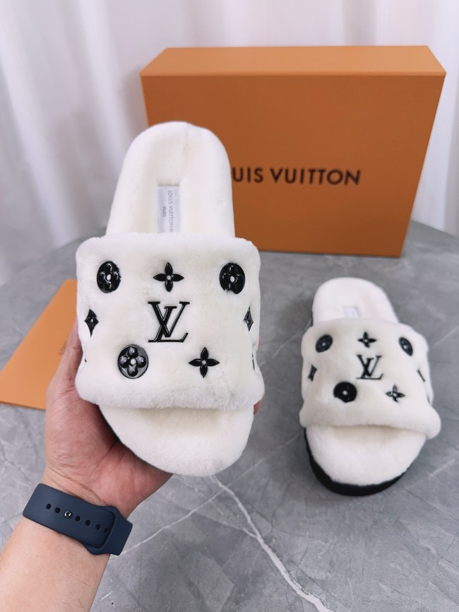 LV women Sandals 1：1 Quality-853