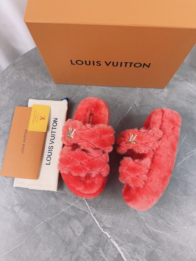 LV women Sandals 1：1 Quality-845