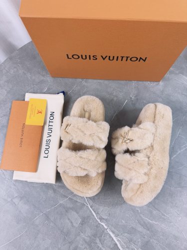 LV women Sandals 1：1 Quality-846