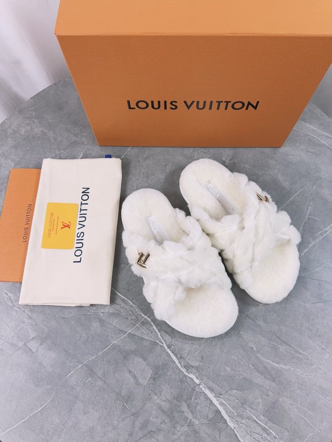 LV women Sandals 1：1 Quality-860