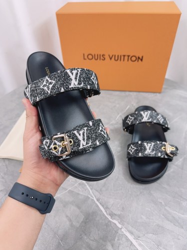 LV Sandals 1：1 Quality-879