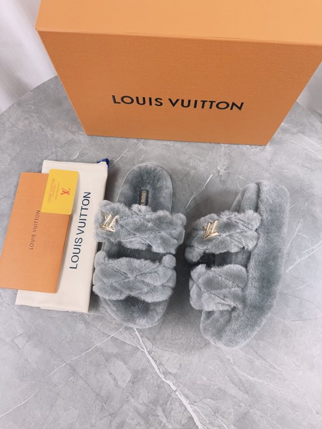 LV women Sandals 1：1 Quality-847