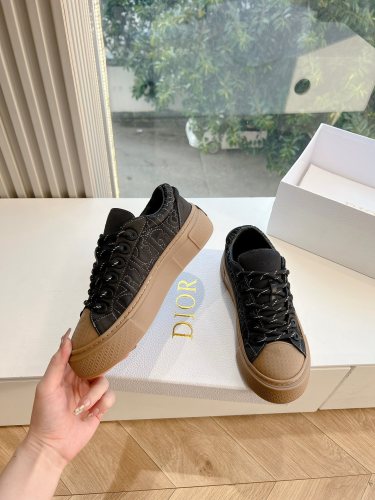 Dior Women Shoes 1：1 quality-642