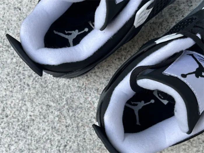 Authentic Air Jordan 4 “Fear” 2024