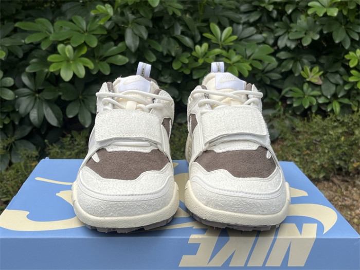 Authentic Travis Scott x Nike Zoom Field Jaxx Light Chocolate