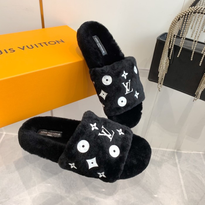 LV women Sandals 1：1 Quality-881