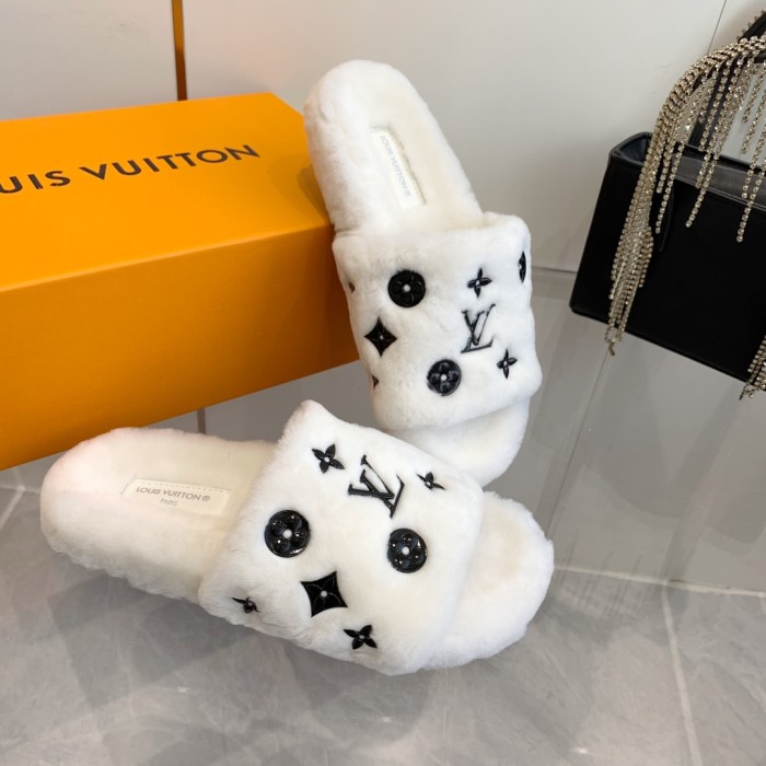 LV women Sandals 1：1 Quality-880