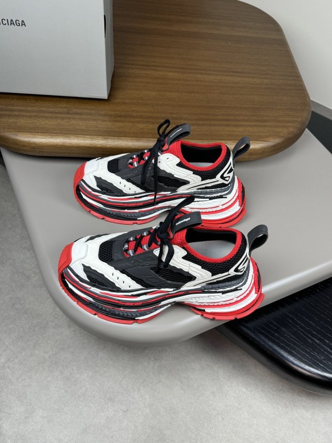 B 17FW Tripe-S High End Sneaker-562