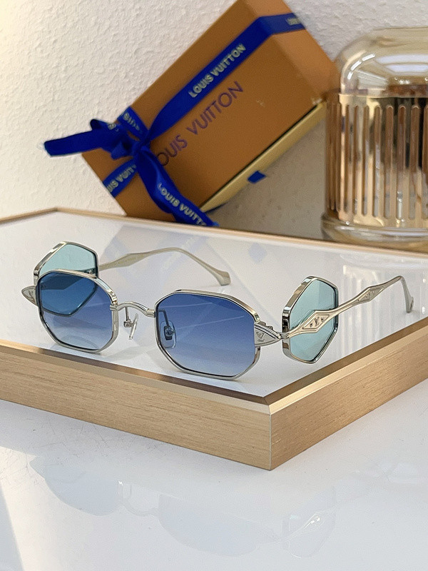 LV Sunglasses AAAA-4700