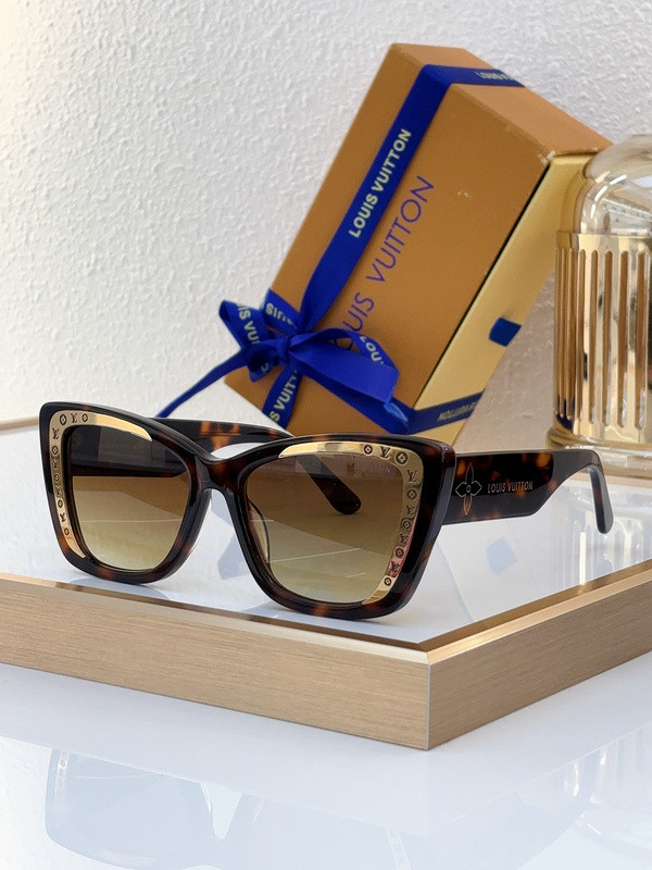 LV Sunglasses AAAA-4677