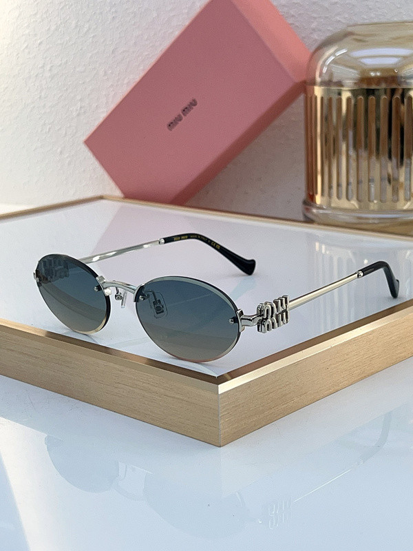 Miu Miu Sunglasses AAAA-1121
