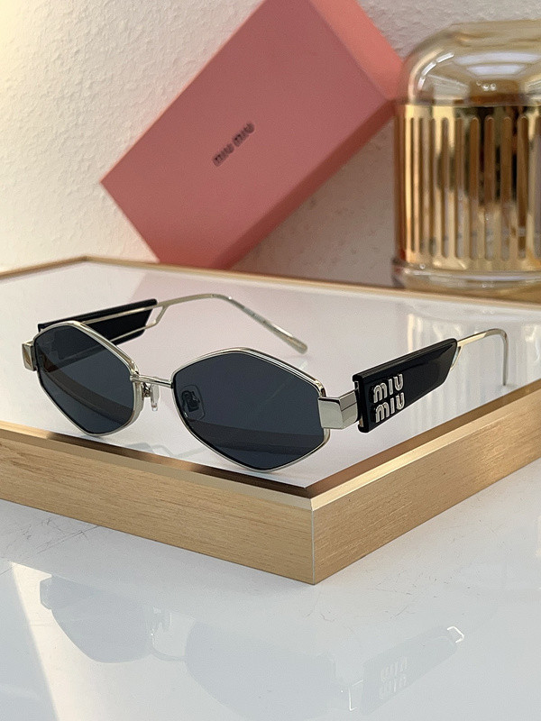 Miu Miu Sunglasses AAAA-1204