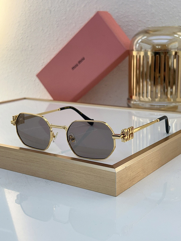 Miu Miu Sunglasses AAAA-1100