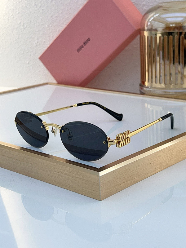 Miu Miu Sunglasses AAAA-1126