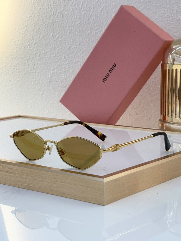Miu Miu Sunglasses AAAA-1088