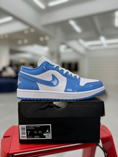 Authentic Jordan 1 Low SE White Legend Blue