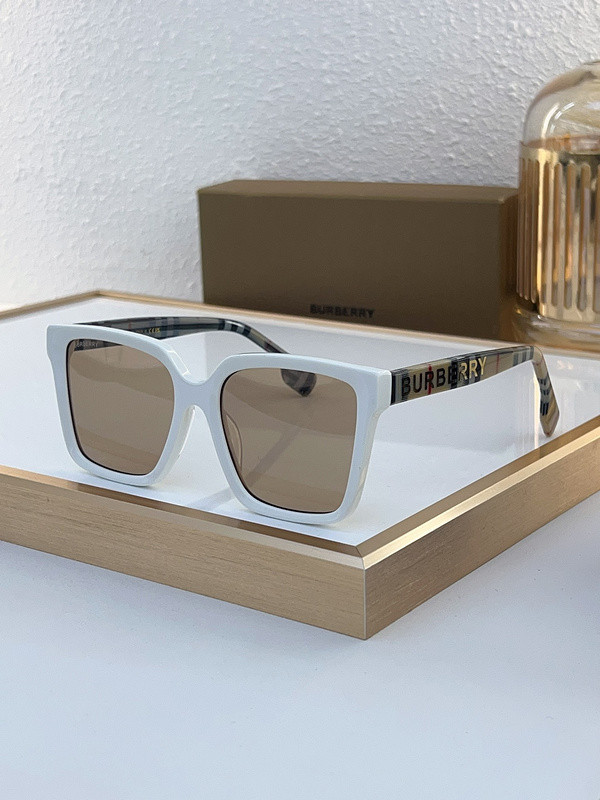 Burberry Sunglasses AAAA-2695