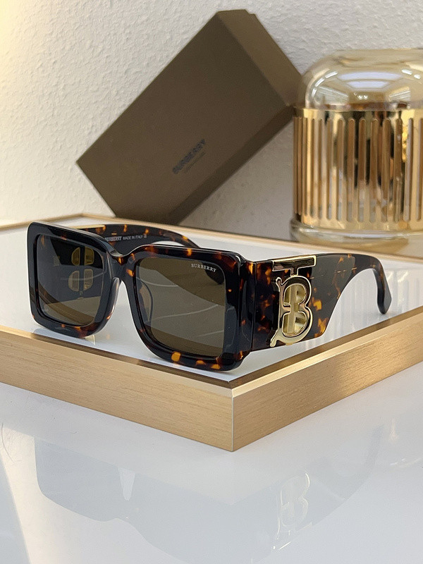 Burberry Sunglasses AAAA-2639