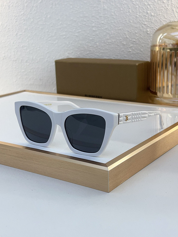 Burberry Sunglasses AAAA-2757