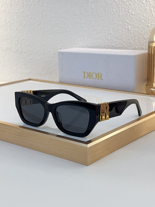 Cartier Sunglasses AAAA-7547