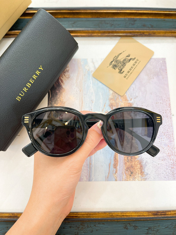 Burberry Sunglasses AAAA-2776