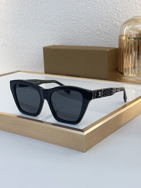 Burberry Sunglasses AAAA-2755