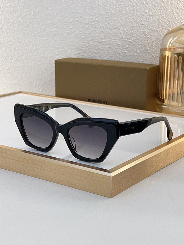 Burberry Sunglasses AAAA-2687