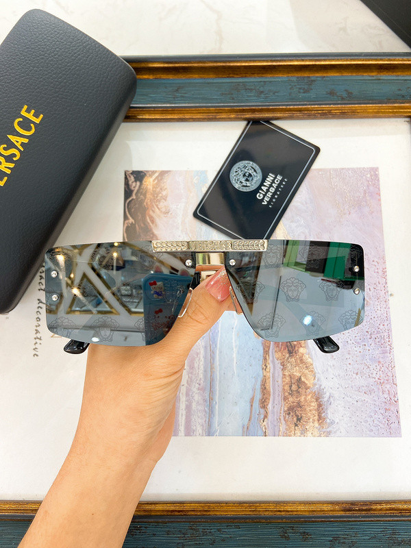 Versace Sunglasses AAAA-2939