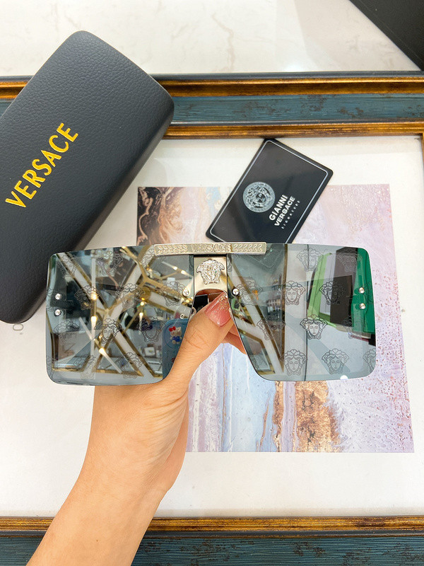 Versace Sunglasses AAAA-2932