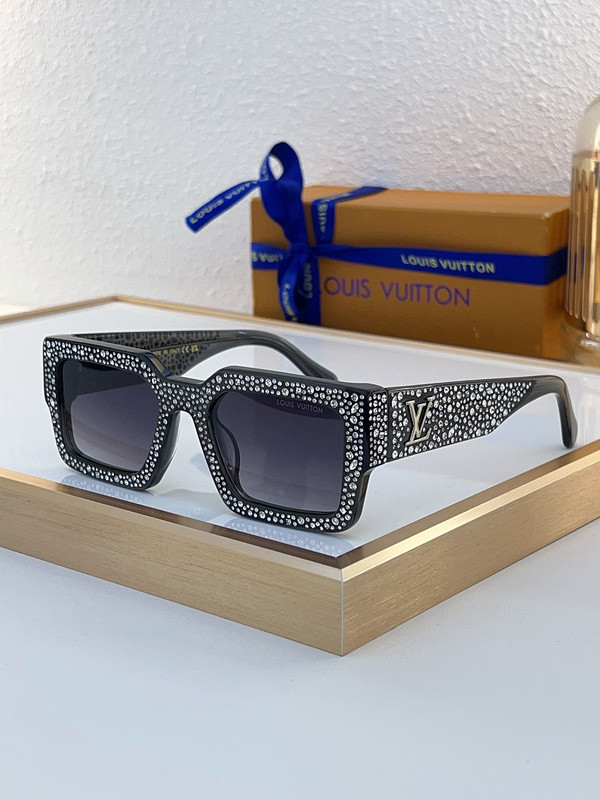 LV Sunglasses AAAA-5130