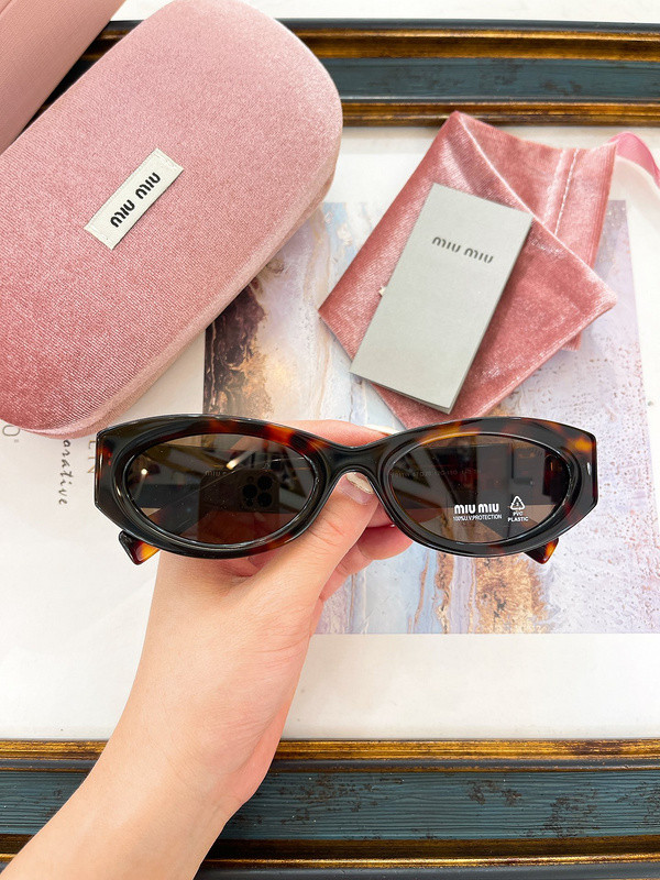Miu Miu Sunglasses AAAA-1351