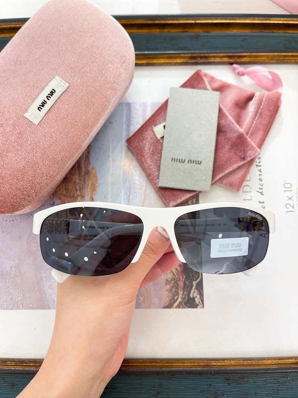 Miu Miu Sunglasses AAAA-1407