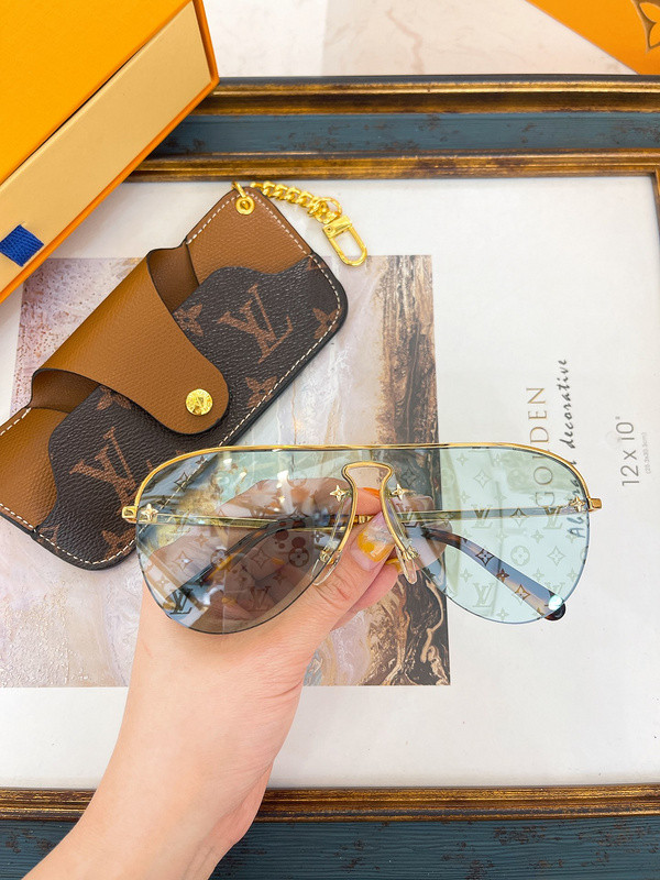 LV Sunglasses AAAA-4938