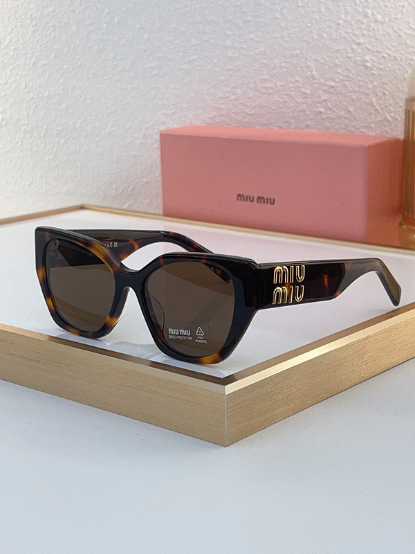 Miu Miu Sunglasses AAAA-1376