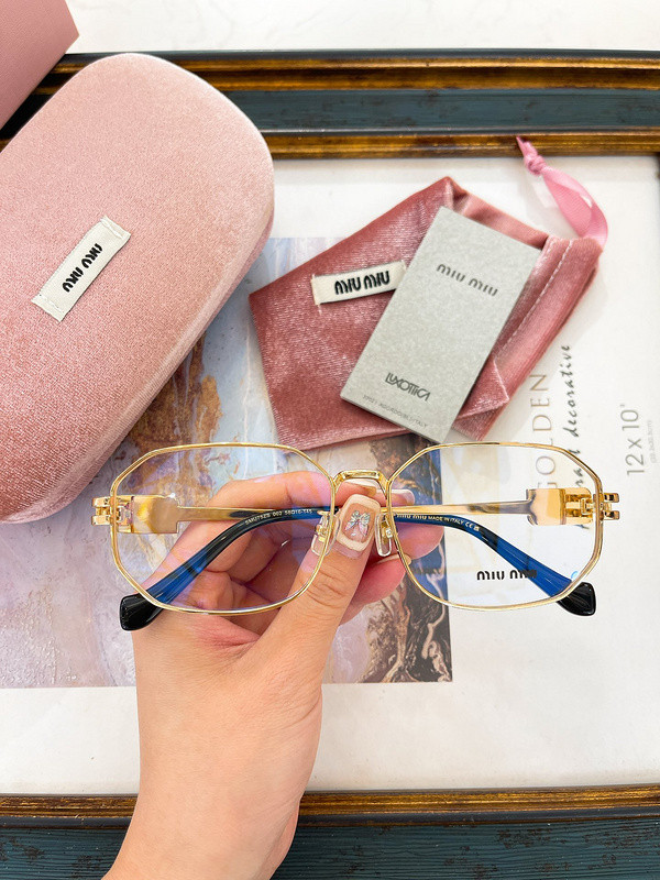 Miu Miu Sunglasses AAAA-1479