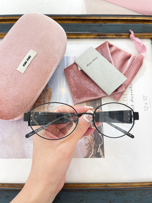 Miu Miu Sunglasses AAAA-1396