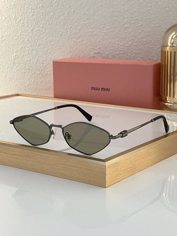 Miu Miu Sunglasses AAAA-1506
