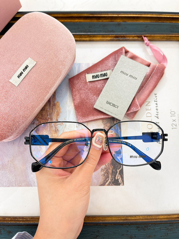 Miu Miu Sunglasses AAAA-1478