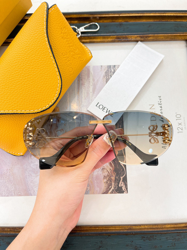 Loewe Sunglasses AAAA-477