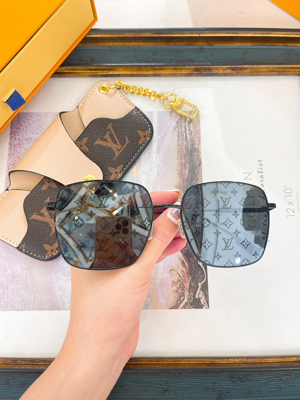 LV Sunglasses AAAA-4955